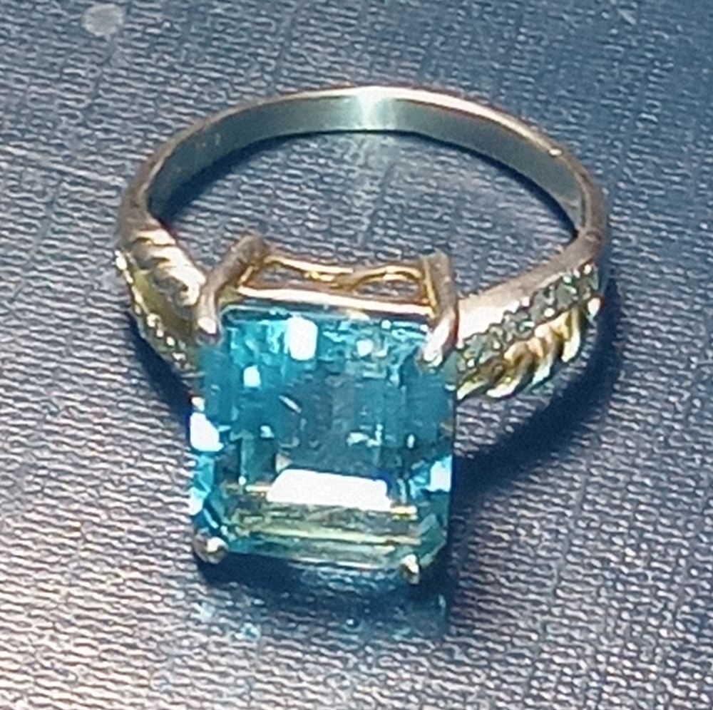 Vintage 925 Silver Ring, With Genuine Swiss Blue Topaz And Genuine Diamonds